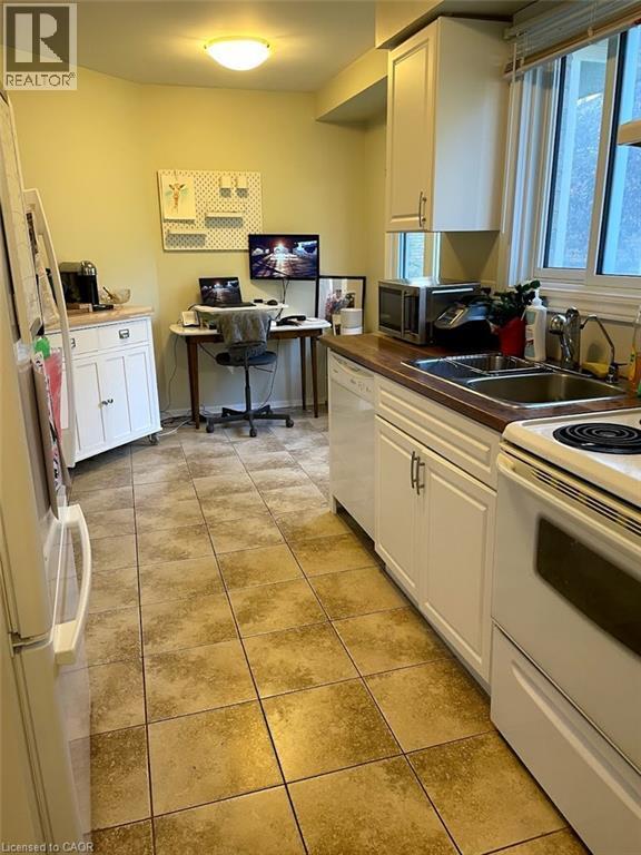 Photo - 375 Kingscourt Dr