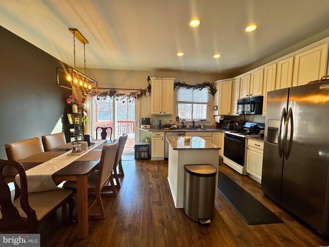 Photo - 45713 Paddington Station Terrace