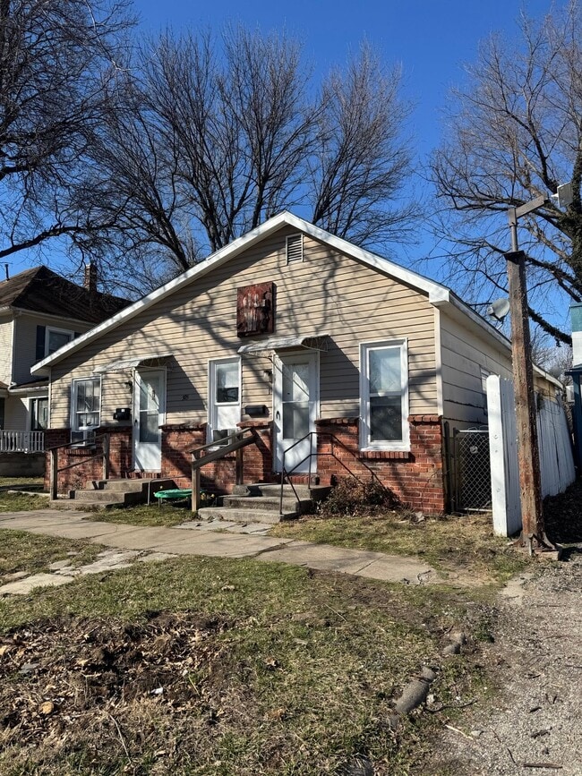 Photo - COMING SOON — 1 Bedroom Renovated Apartment in Columbus! Unidad 305 W Maple -  1