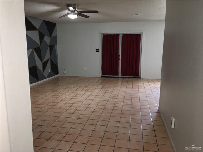 Photo - 17 S Broadway St