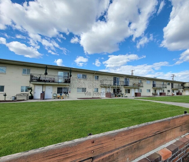 Building Photo - 1817 Cartmell St Unit 107