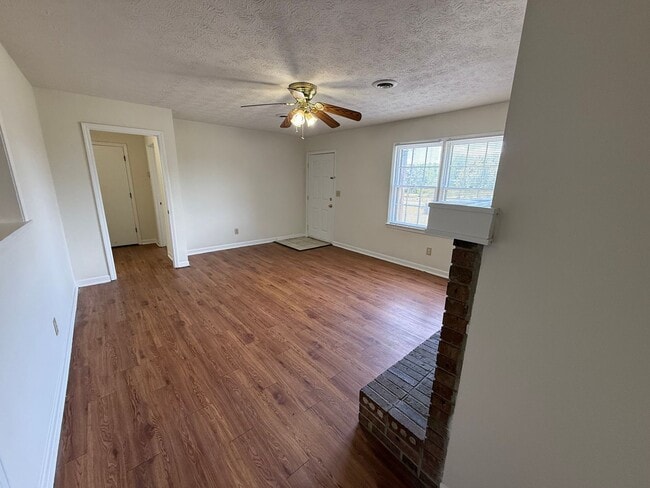 Photo - 2 bed 1 bath duplex in Bogart, just outside of Athens