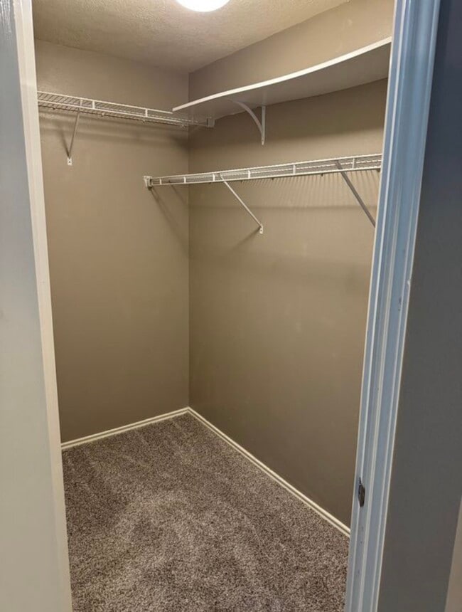 Photo - 10906 View Pointe Ln