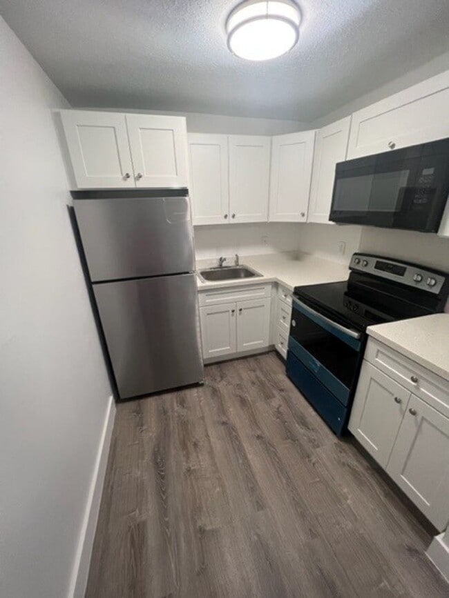 Photo - 2500 Johnson St LLC