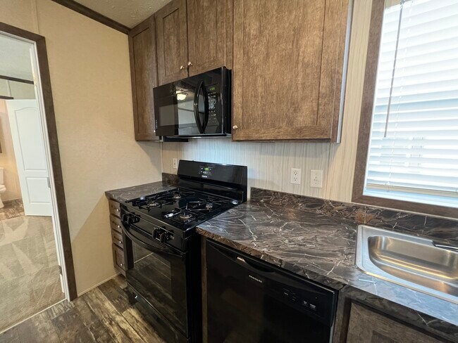 Photo - 145 Birch Ct