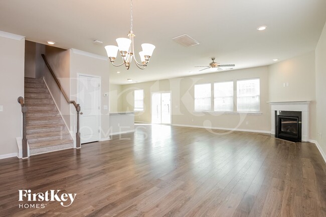 Photo - 111 Stagecoach Ave