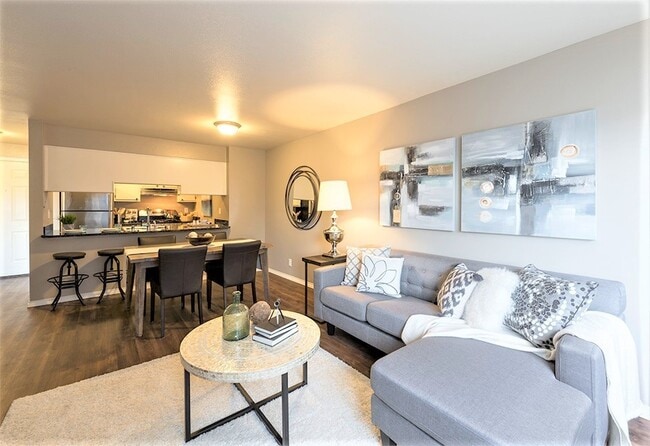 Photo - Harbor Square