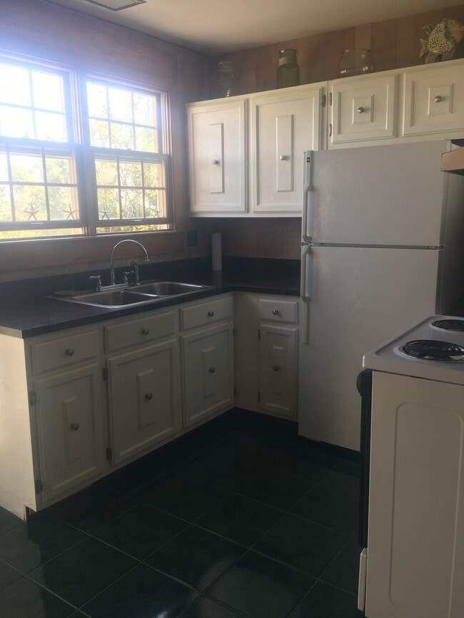 Building Photo - 201 Atlantic Ave Unit Ocean Front 1 BR