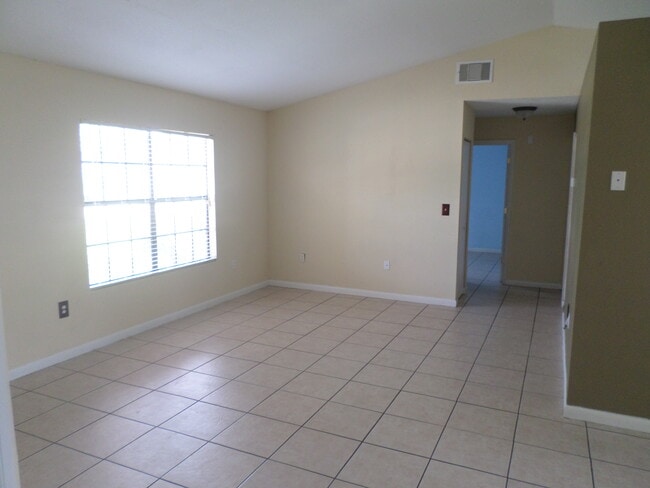 Photo - 658 Dromedary Ct Casa