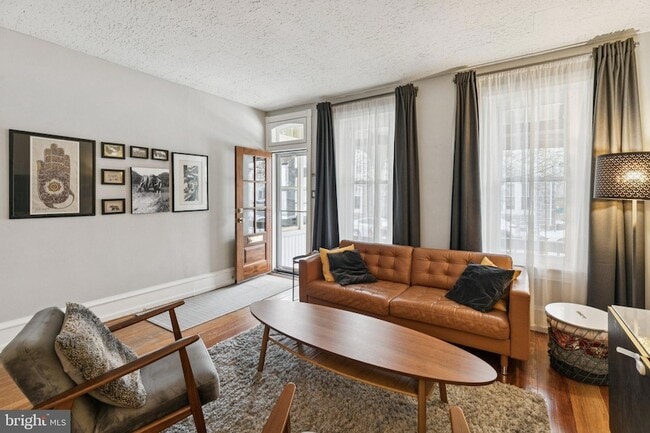 Photo - 4353 Freeland Ave