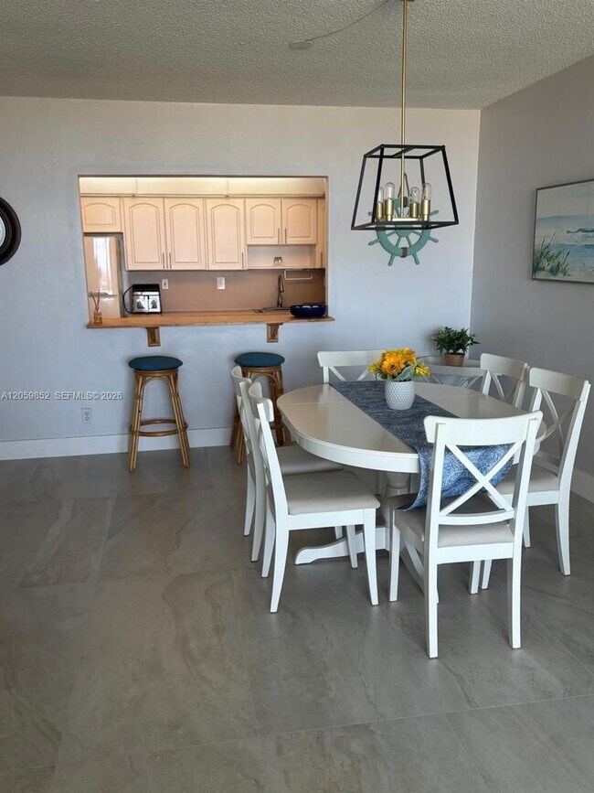 Photo - 19380 Collins Ave Unit 818