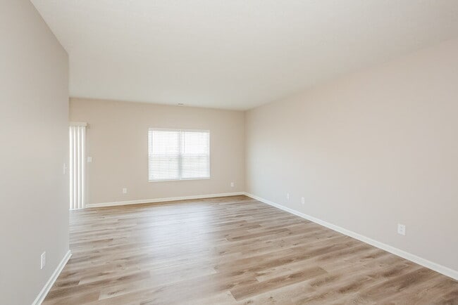 Photo - 2232 Schoolmarm Dr