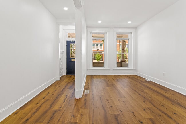 Photo - 813 Whitelock St