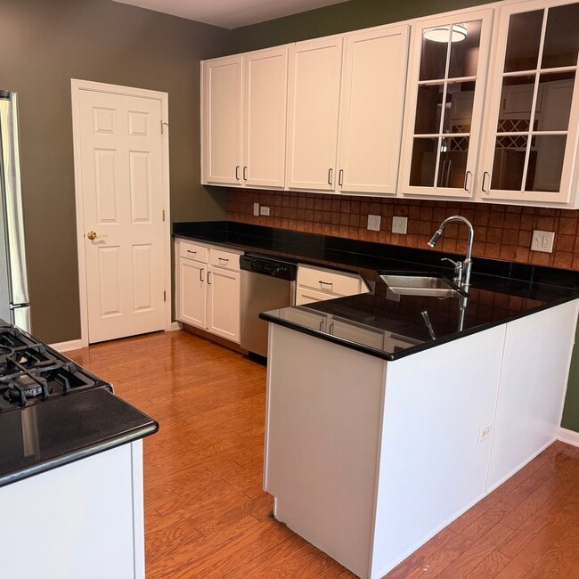 Photo - 2620 Williamsburg Dr
