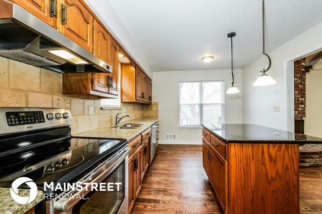 Photo - 7916 Bradshaw St