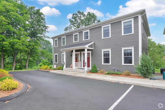 Building Photo - 204 Mountain Rd Unit APT F