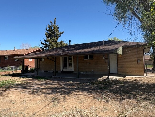 Photo - Bright & Spacious 5 Bedroom, 2 Bath Home