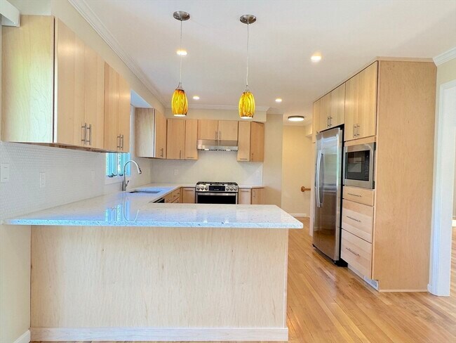 Photo - 298 Adams St