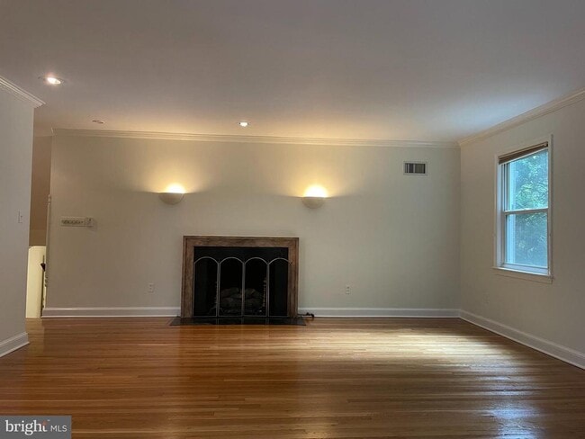 Photo - 2266 48th St NW