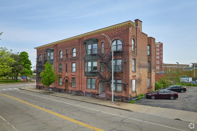 Photo - Franklin Street Apartments