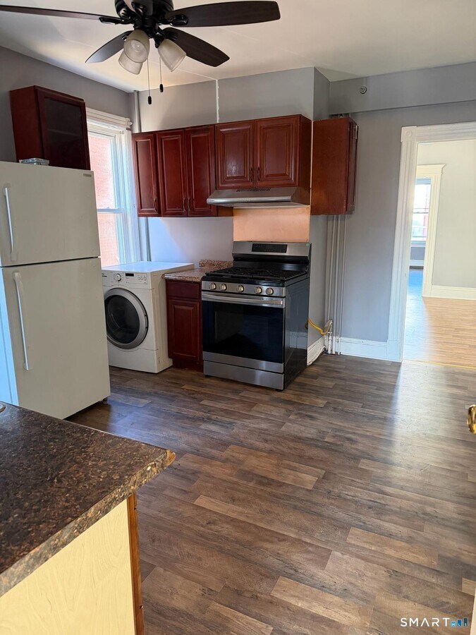 Photo - 117 Shultas Pl