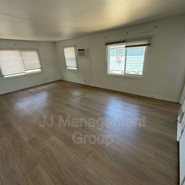 Photo - 1205 2nd St Unidad Webster Apartments