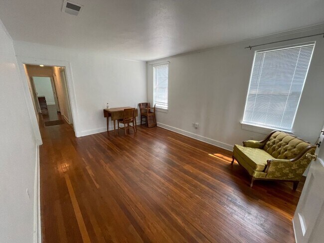 Photo - 3457 Morning Glory Ave Unidad mg1