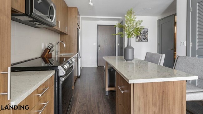 Photo - 350 Maple Dr SW Unidad 1107