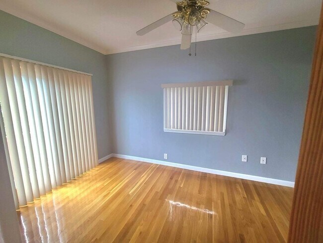 34 Florence St Unit 2
