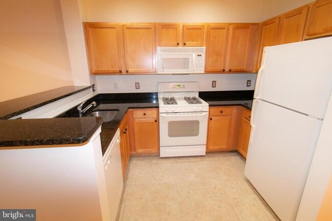 Photo - 12000 Market St Unit 377