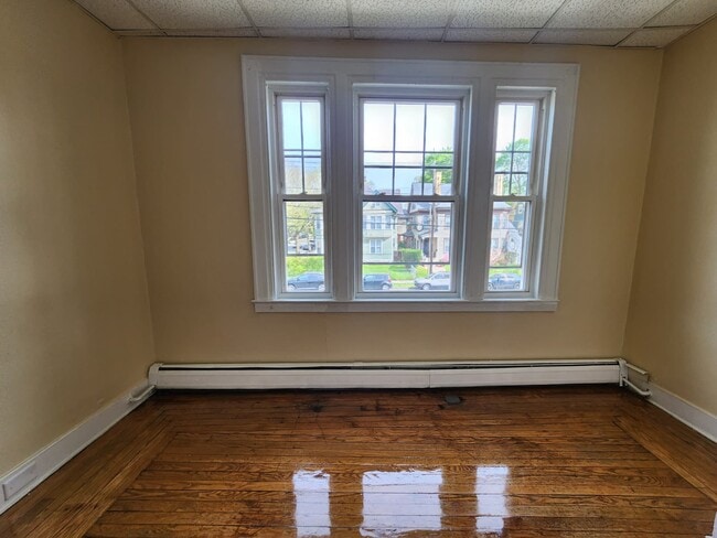 Photo - 206 Sherman Ave Unit B1