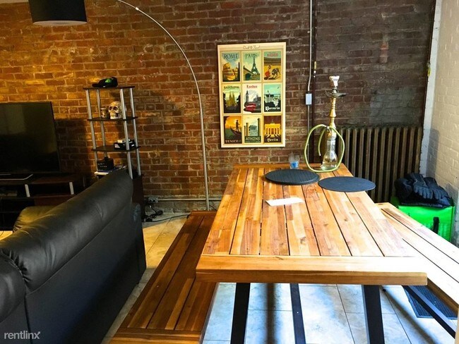 Photo - 4 br, 1.5 bath  - 12 Aberdeen St # 14 Unit # 14