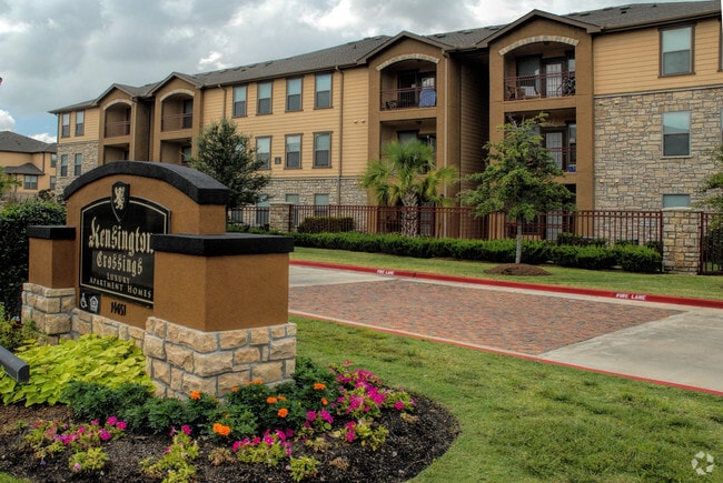 Kensington Crossing Apartments - KENSINGTON CROSSINGS