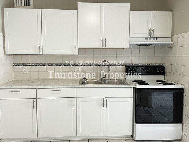 Photo - 10452 Pinehurst Dr