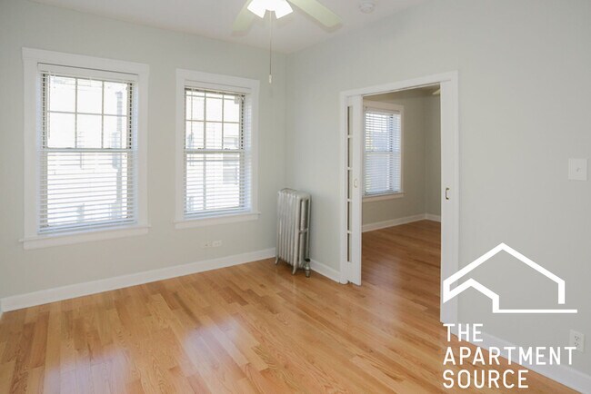 Photo - 1932 W Winona St Unit 3