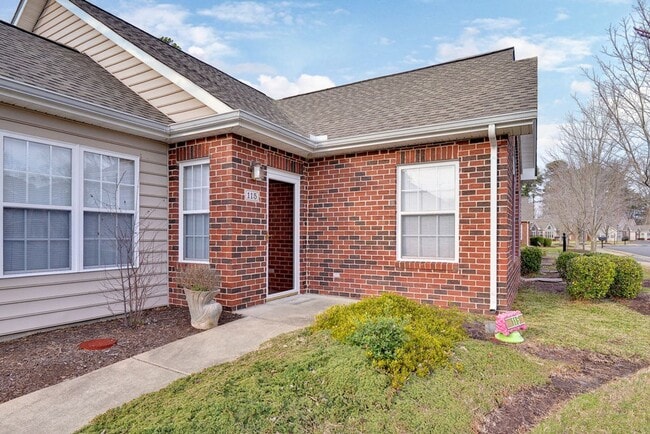 Photo - Easy Single Floor Living