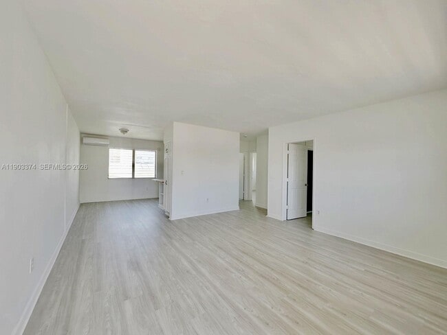 Photo - 1955 Normandy Dr Unit 6