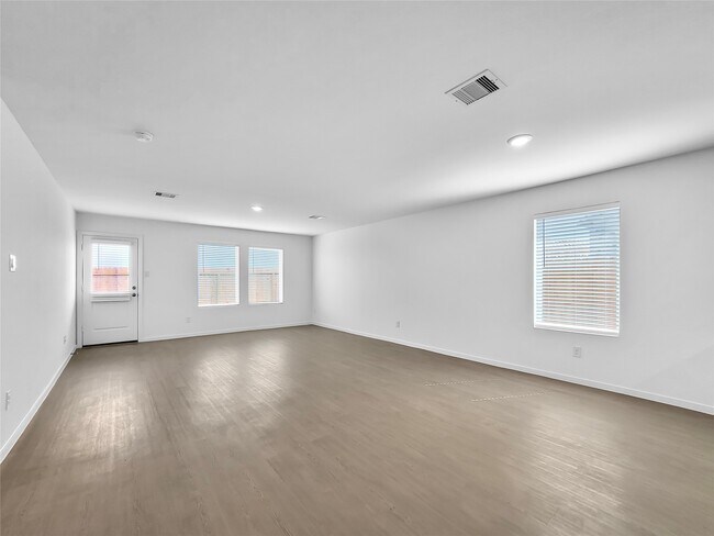 Photo - 452 Texas Pecan Dr