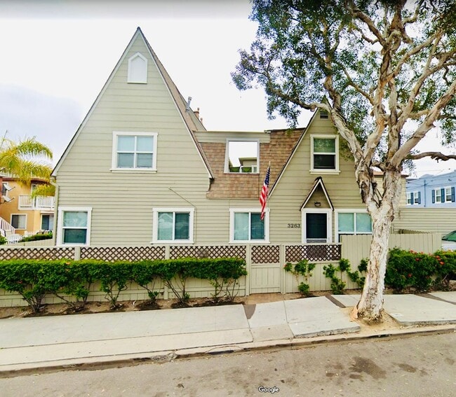 Building Photo - CHARMING STUDIO ON MISSION BLVD W/ PARKING! MISSION BEACH - $2,095/mo! Unit 805 Jamaica Court