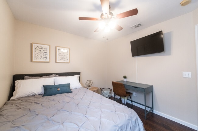 Photo - 5323 Northview Dr