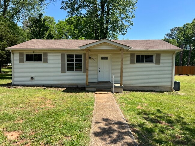 Photo - 322 Pauline Dr House