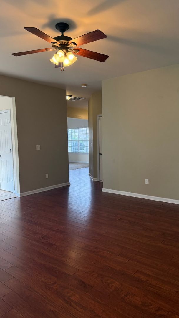 Photo - 505 Chartwell Dr