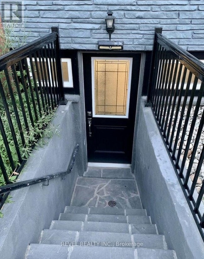 Photo - 636 Scarlett Rd