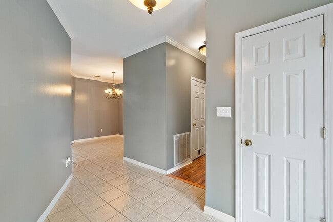 Photo - 330 Boggy Hollow Rd