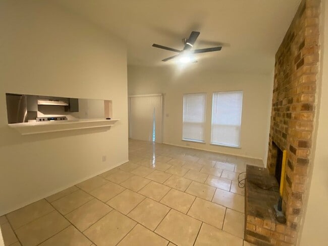 Photo - Fabulous Updated Duplex Near The Domain