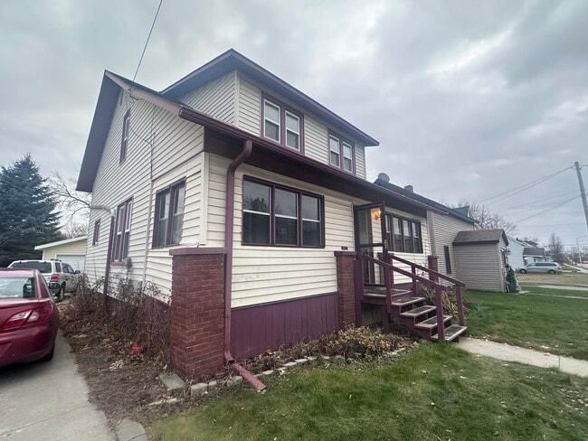 Photo - Click the “Apply Now” button or email wapmrentals@gmail.com for a prompt response.