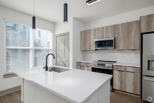 1BR, 1BA - 600SF - Kitchen