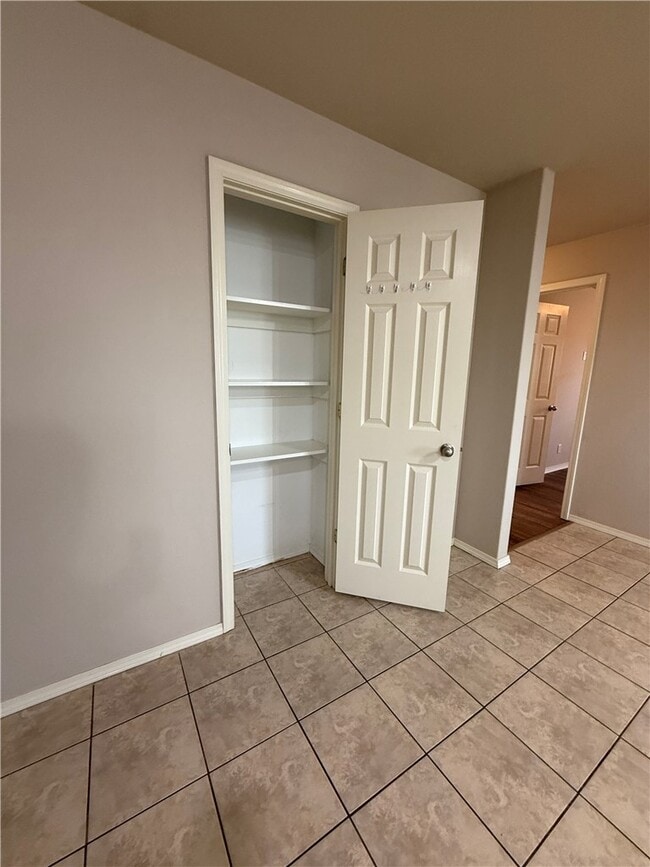 Photo - 662 Appleridge Dr