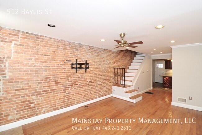 Photo - 2 Bedroom Rowhome w/ Rooftop Deck!