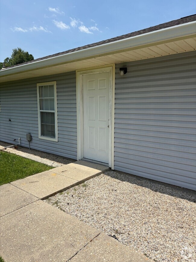 Building Photo - Waveland Duplex Rental